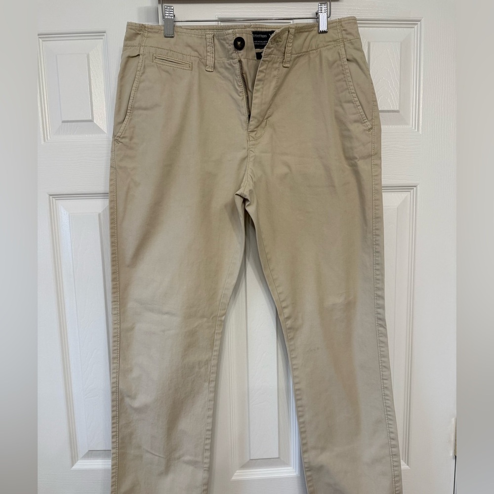American Eagle Outfitters Tan Chino Pants